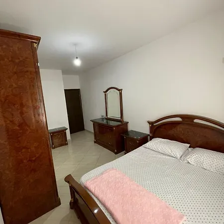 Apartament Ani *